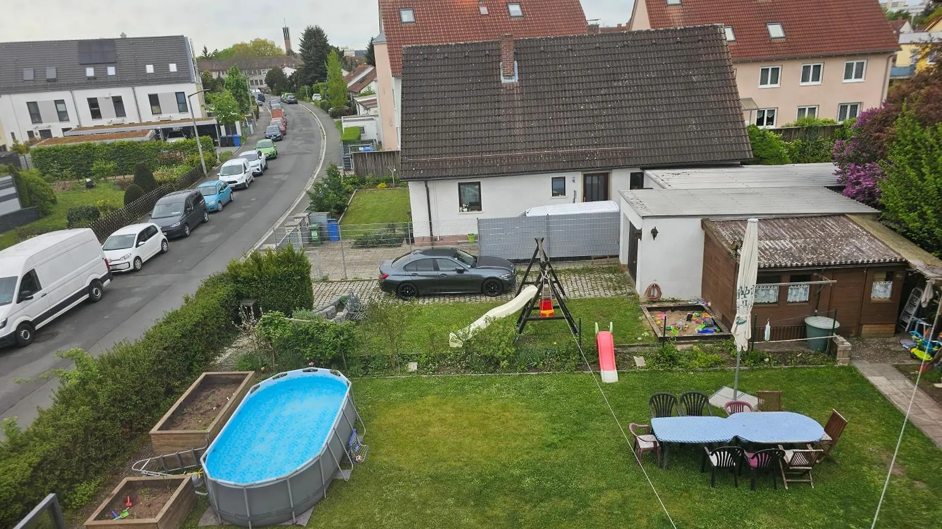 Rk79 Ferienwohnung: Garden Retreat with Pool near Klinikum and Transit Fuerth Apartment